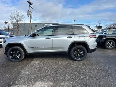 New 2026 Jeep Grand Cherokee Limited w/ Limited Altitude Package AWD/4WD image 6