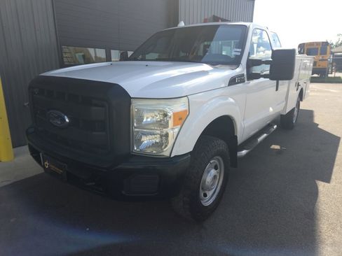 Used 2011 Ford F250 XL w/ Skid Plate Pkg image 2