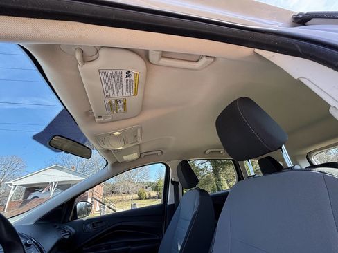 Used 2018 Ford Escape S image 24