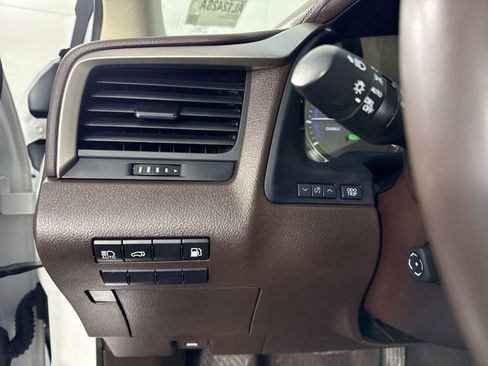 Used 2019 Lexus RX 450h AWD image 14