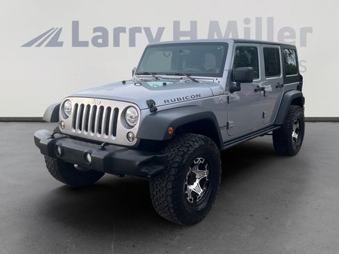 Used 2014 Jeep Wrangler Unlimited Rubicon w/ Connectivity Group AWD/4WD image 1