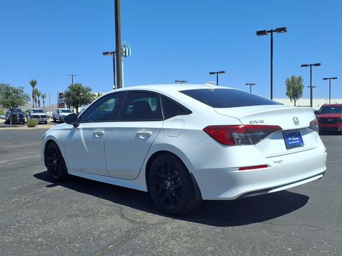 Used 2023 Honda Civic Sport image 4