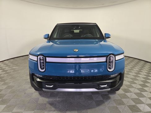 Used 2024 Rivian R1S Adventure Dual AWD/4WD image 8