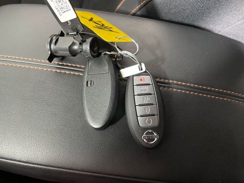 Used 2023 Nissan Sentra SR w/ Midnight Edition Package image 26