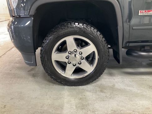 Used 2019 GMC Sierra 2500 SLT w/ Duramax Plus Package image 26