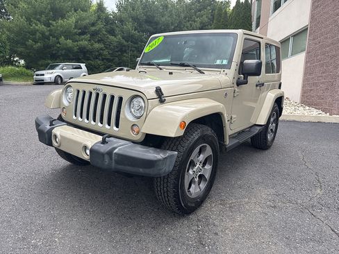 Used 2017 Jeep Wrangler Sahara w/ Trailer Tow Group AWD/4WD image 13