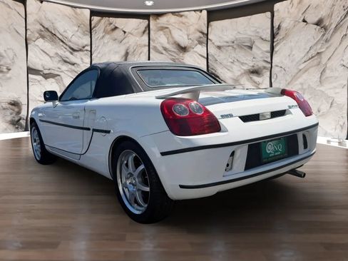 Used 2003 Toyota MR2 RWD image 8
