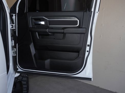 Used 2025 RAM 2500 Big Horn image 43