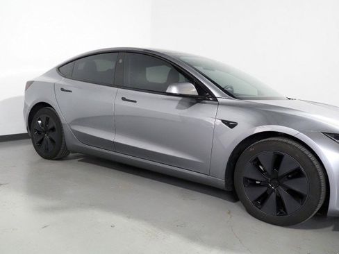 Used 2025 Tesla Model 3 Long Range image 52