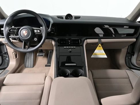 New 2026 Porsche Panamera 4 image 20