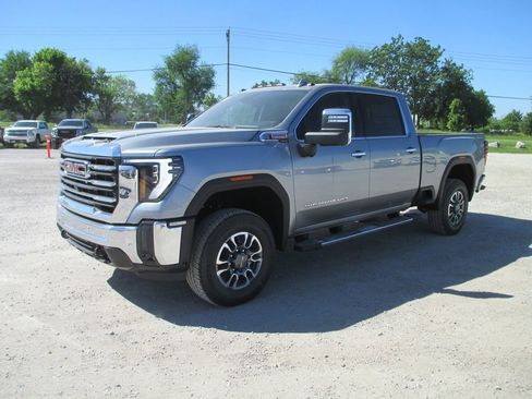 New 2026 GMC Sierra 2500 SLT w/ SLT Premium Package AWD/4WD image 10
