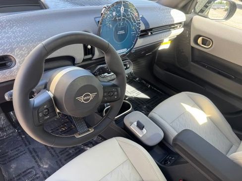 New 2026 MINI Cooper 4-Door Hardtop FWD image 17