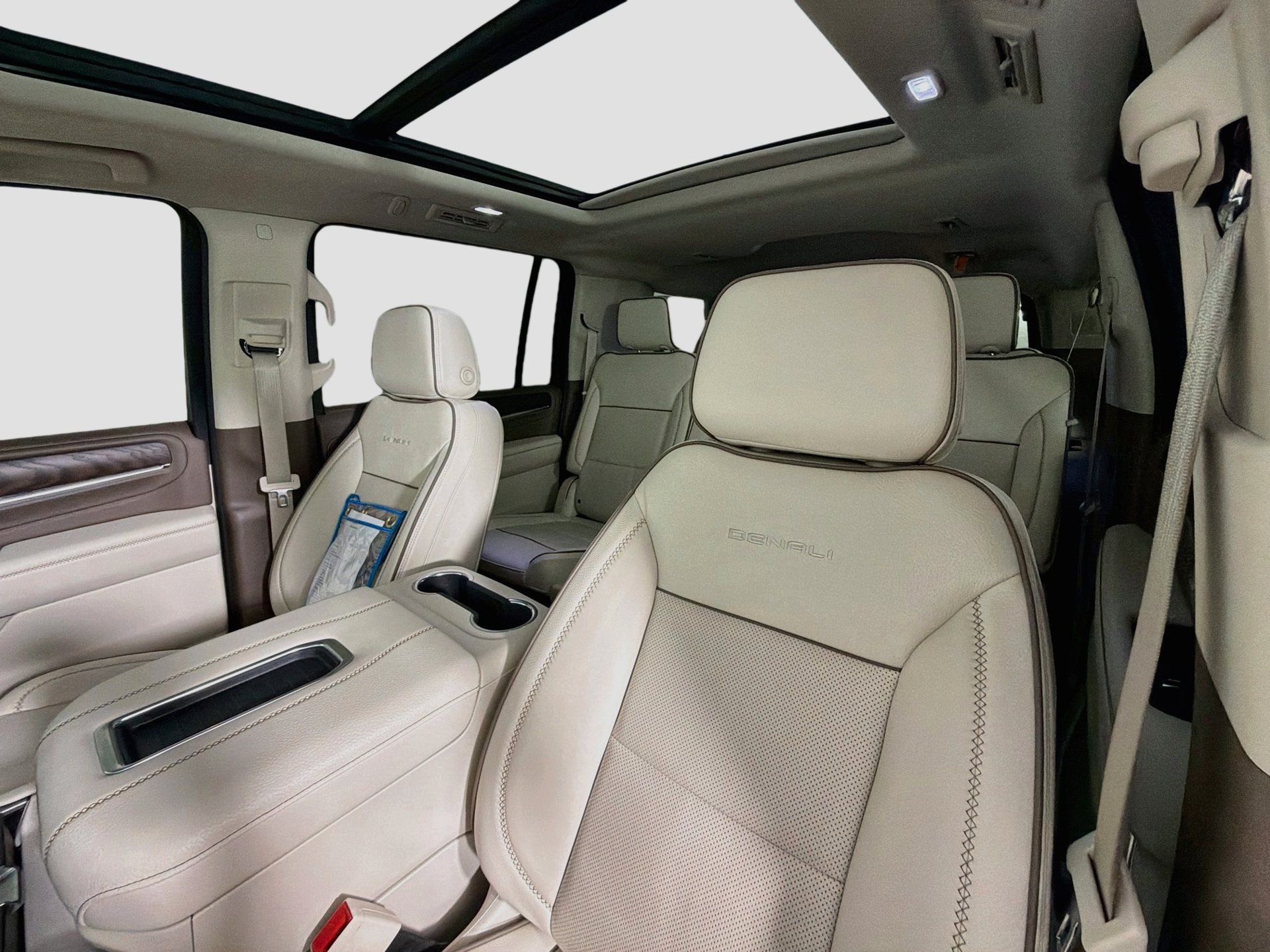 Used 2024 GMC Yukon XL Denali w/ Max Trailering Package AWD/4WD image 23