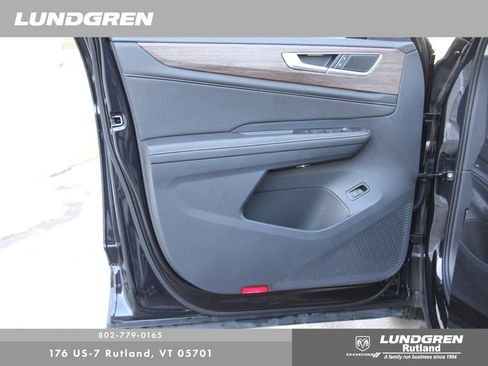 Certified 2025 Volkswagen Atlas SEL image 13