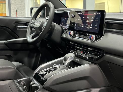 New 2026 GMC Canyon Elevation w/ Convenience Package image 11