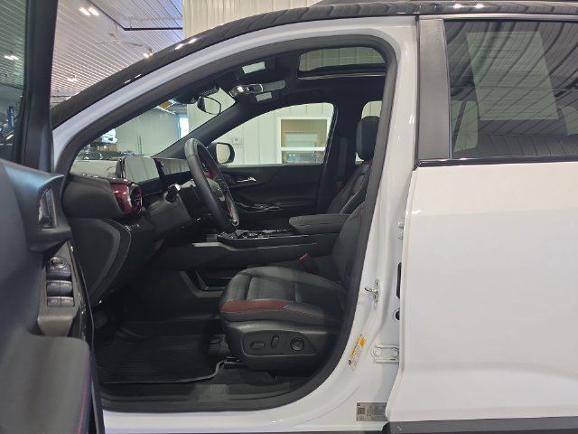 Used 2025 Chevrolet Equinox RS w/ Convenience Package III AWD/4WD image 24
