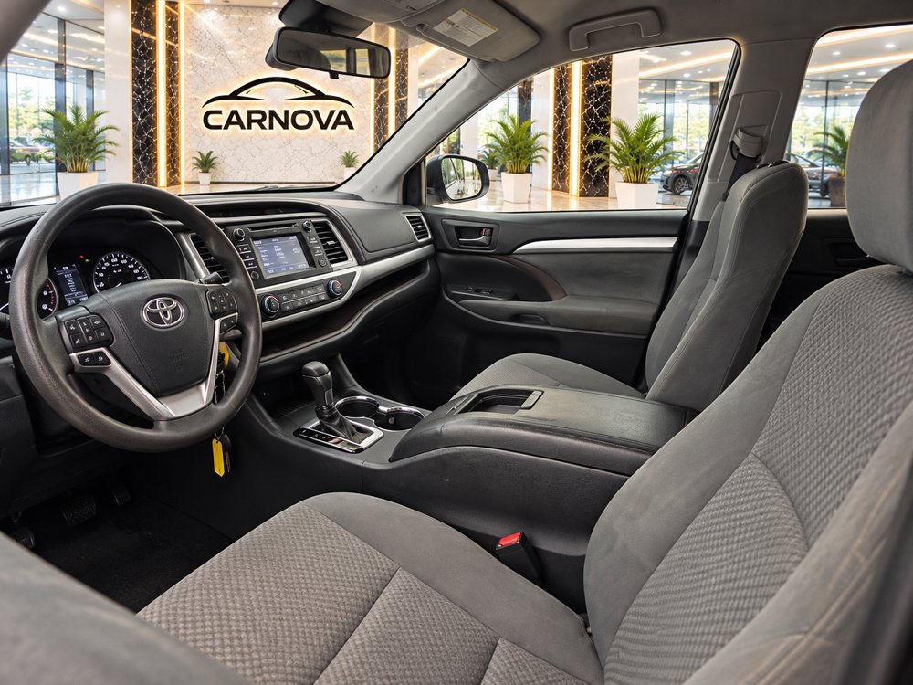 Used 2019 Toyota Highlander LE FWD image 15
