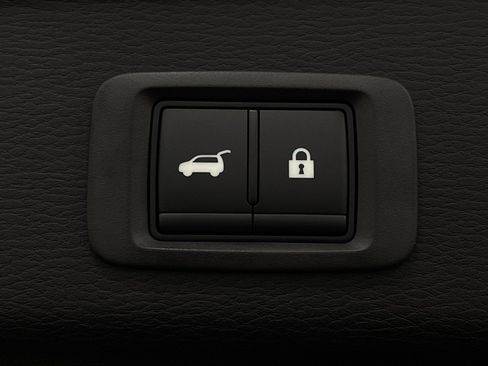 New 2025 Mitsubishi Outlander SE image 6