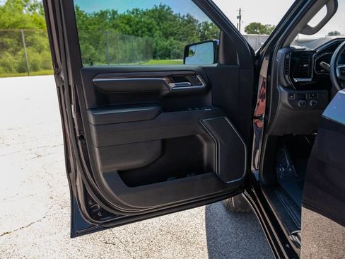 Used 2023 Chevrolet Silverado 1500 LT RWD image 11