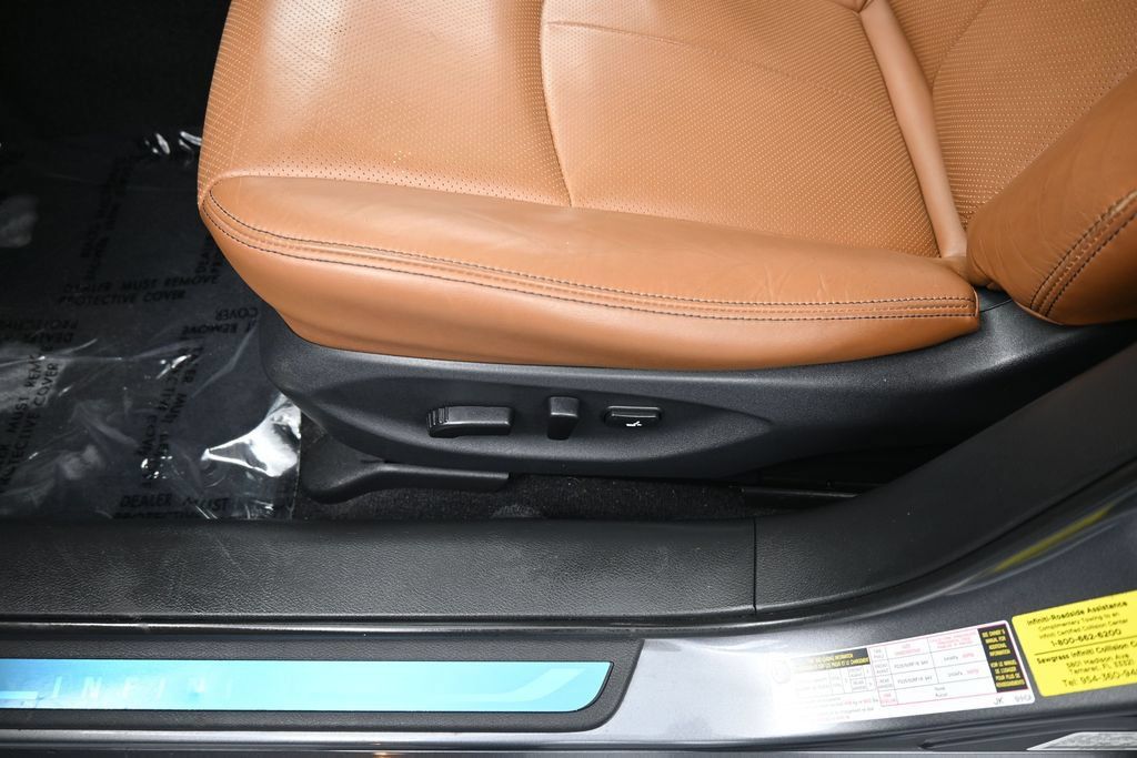 Used 2024 INFINITI Q50 Luxe w/ Cargo Package RWD image 18