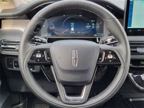 New 2026 Lincoln Corsair Reserve image 31