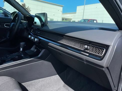 Certified 2025 Honda Civic Sport image 33