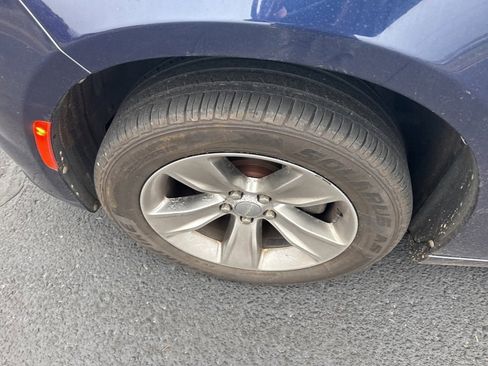 Used 2015 Dodge Charger SXT image 7