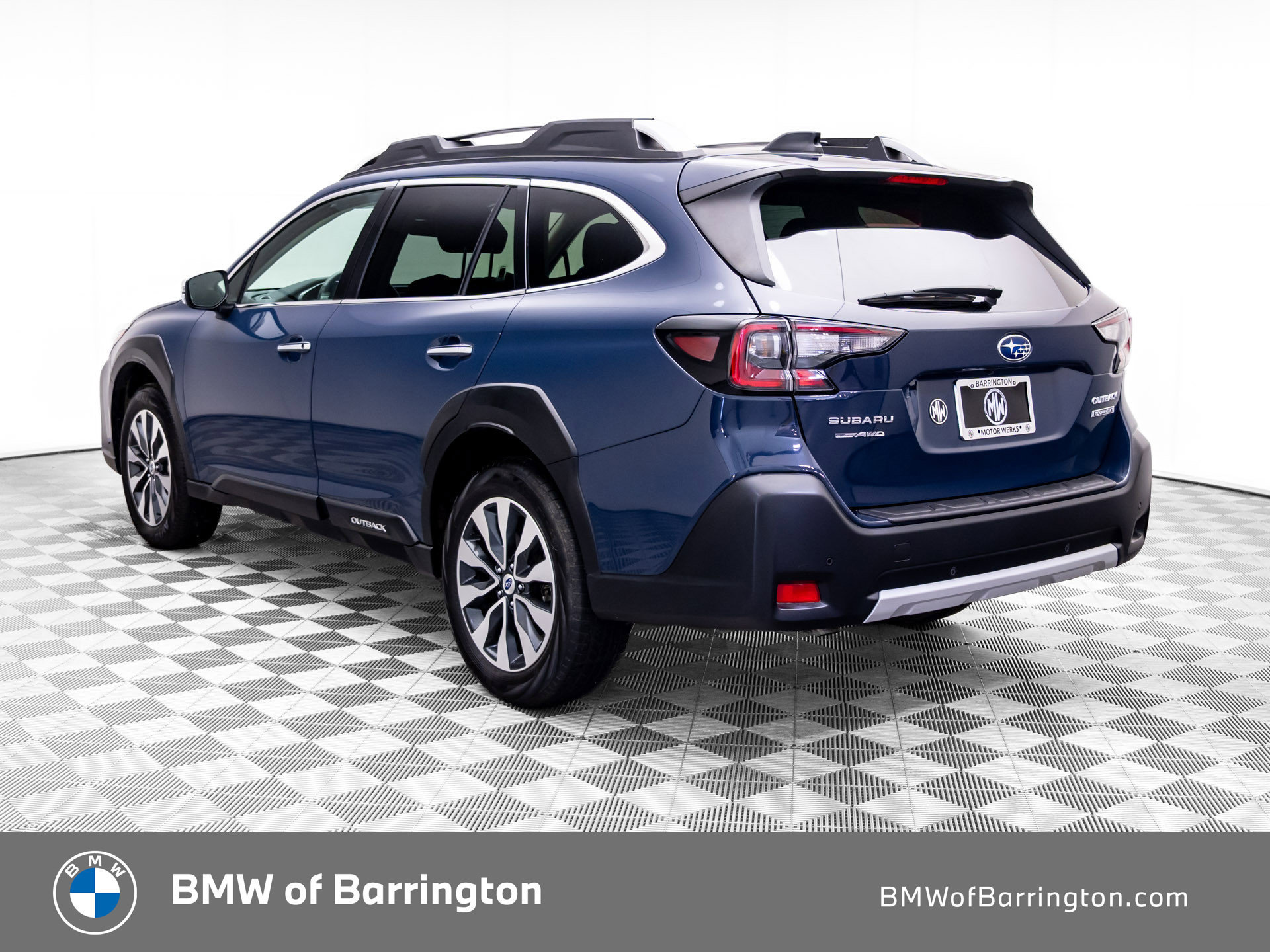 Used 2023 Subaru Outback Touring XT AWD/4WD image 3
