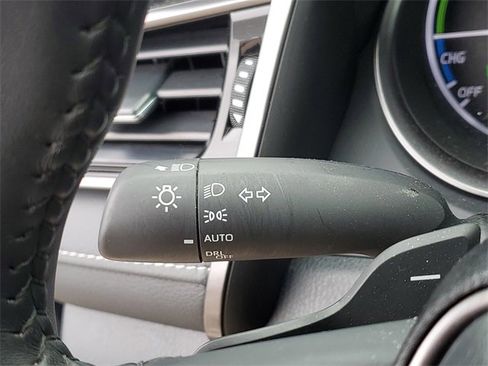 Used 2024 Toyota Camry SE image 10