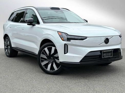 New 2025 Volvo EX90 Plus image 1