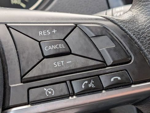 Used 2018 Nissan Rogue Sport S AWD/4WD image 21