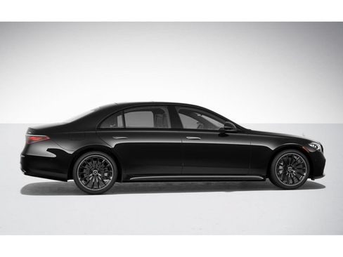 Used 2025 Mercedes-Benz S 580e 4MATIC Sedan image 17