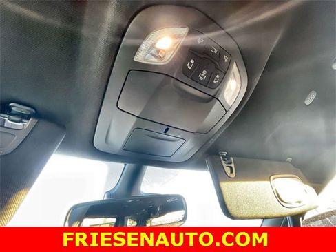 New 2025 Chrysler Pacifica Select w/ Uconnect Theater Family Group image 14