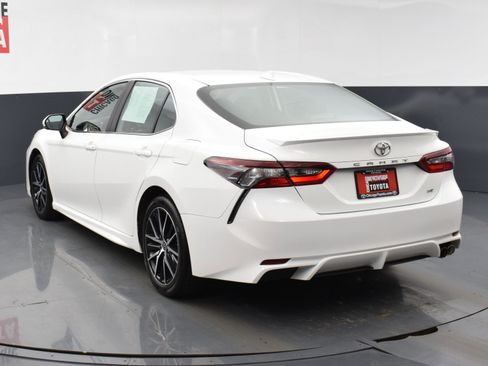 Used 2023 Toyota Camry SE w/ Audio Upgrade Package image 3