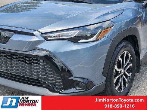 Used 2024 Toyota Corolla Cross AWD Hybrid image 11