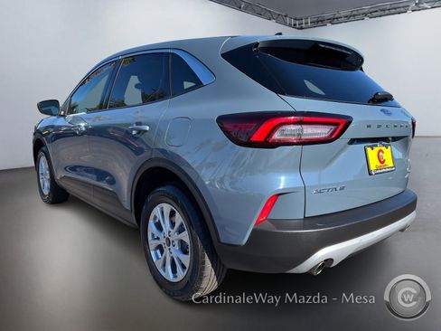 Used 2024 Ford Escape Active image 5