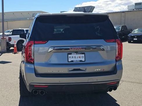 Used 2023 GMC Yukon XL AT4 w/ AT4 Premium Package AWD/4WD image 8