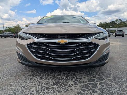 Used 2019 Chevrolet Malibu LT FWD image 9