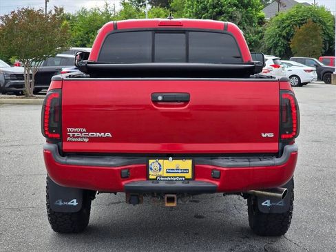 Used 2015 Toyota Tacoma 4x4 Double Cab w/ TRD Sport Package image 25