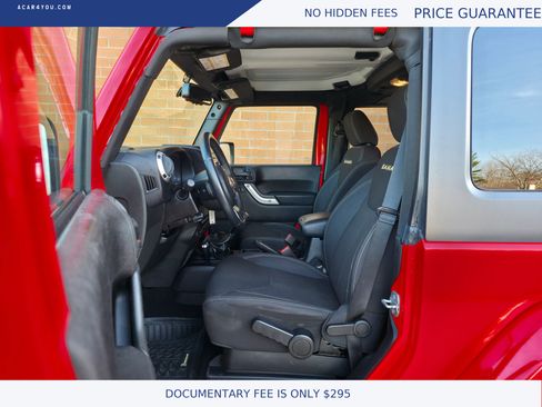 Used 2016 Jeep Wrangler Sahara w/ Connectivity Group image 20