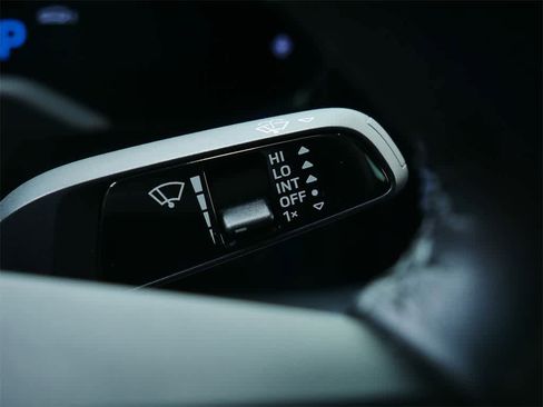 Used 2020 Porsche Taycan Turbo image 24