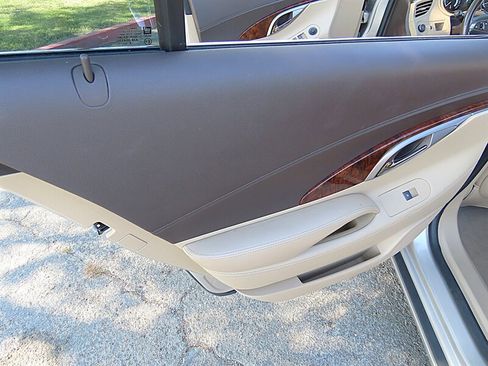 Used 2010 Buick LaCrosse CXL w/ Luxury Package FWD image 28