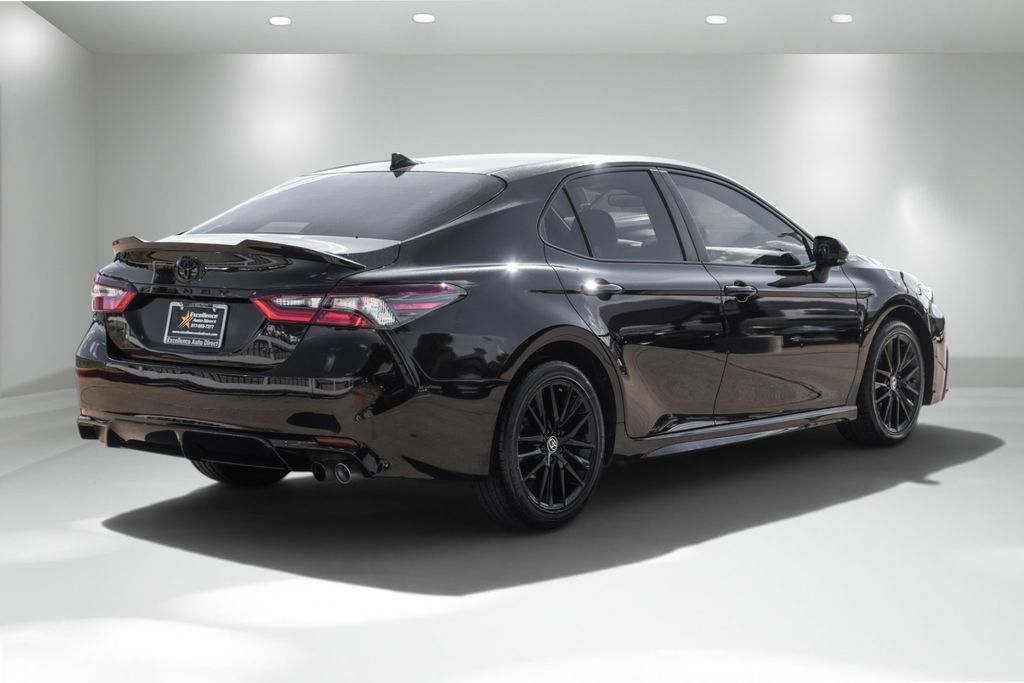 Used 2023 Toyota Camry SE FWD image 6