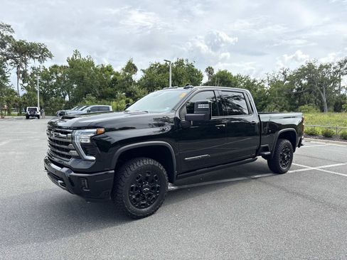 Used 2024 Chevrolet Silverado 2500 High Country w/ Midnight Edition AWD/4WD image 7