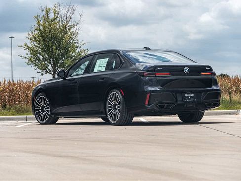 New 2025 BMW 760i xDrive image 2