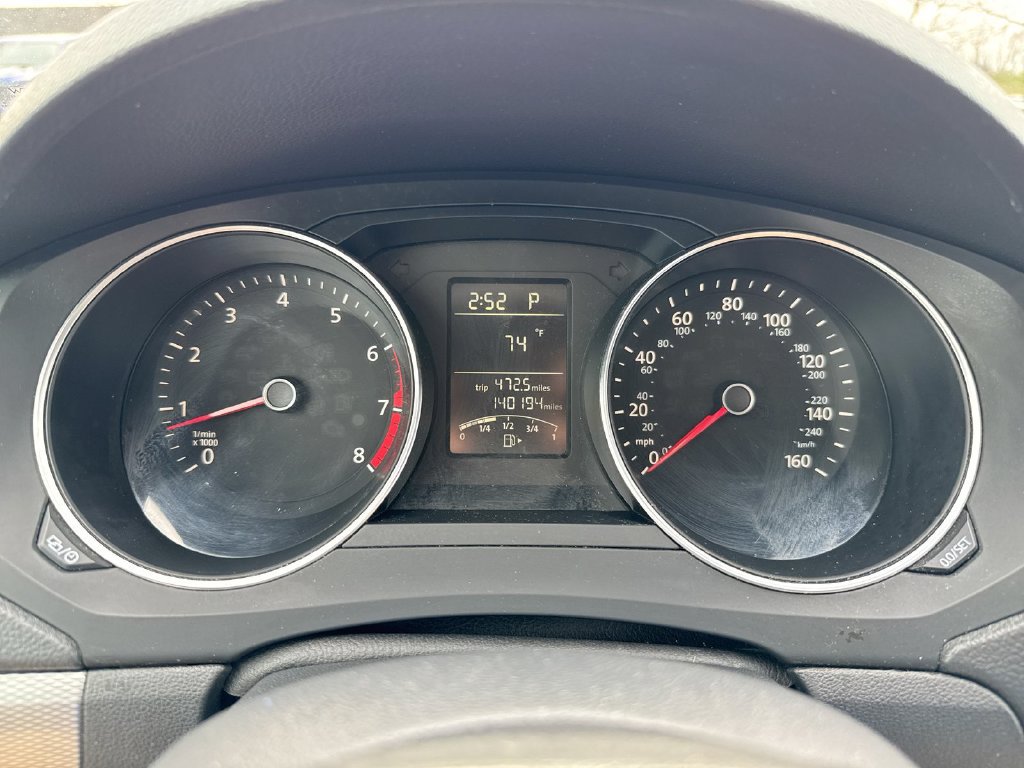 Used 2015 Volkswagen Jetta SE FWD image 12