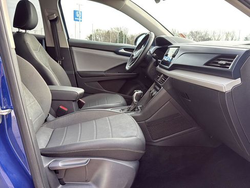 Used 2024 Volkswagen Taos SE image 34