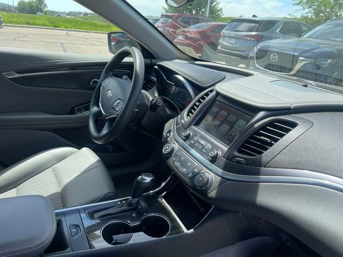 Used 2019 Chevrolet Impala LS FWD image 2