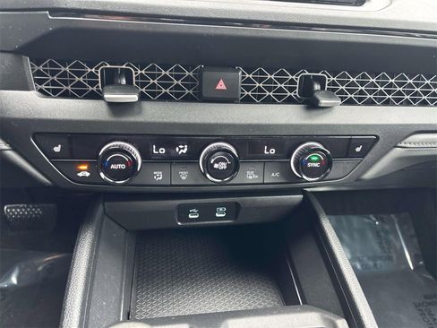 Used 2025 Honda Accord SE image 25