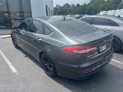 Used 2019 Ford Fusion SE w/ Equipment Group 151A FWD image 4